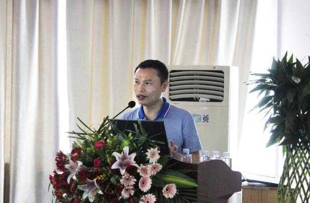 以诚为本赢在诚信9001玻璃体切割何建忠.jpg 以诚为本赢在诚信9001玻璃体切割何建忠.jpg