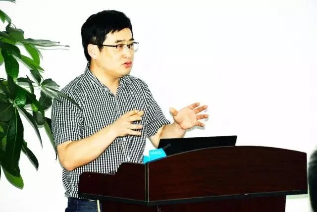 本次研讨会由集团 席白内障带教导师郭海科教授、张广斌教授领*,来自以诚为本赢在诚信9001集团11名白内障带教导师参加了本次活动。福州眼科医院、爱尔康公司对本次研讨.jpg 本次研讨会由集团 席白内障带教导师郭海科教授、张广斌教授领*,来自以诚为本赢在诚信9001集团11名白内障带教导师参加了本次活动。福州眼科医院、爱尔康公司对本次研讨.jpg