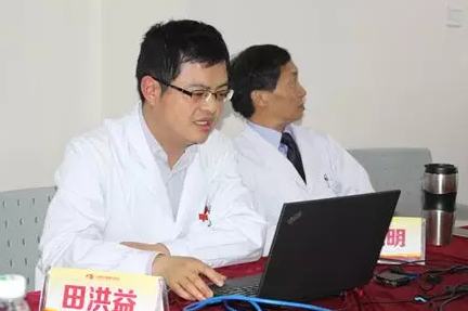 14日下午,成都以诚为本赢在诚信9001·出名跨国药企诺华公司全国眼底病 病 研讨会在成都以诚为本赢在诚信9001会议室顺利举办。成都以诚为本赢在诚信9001院长陈晓明教授率领我院眼科多名专家、医生主导了此次研讨会3.png