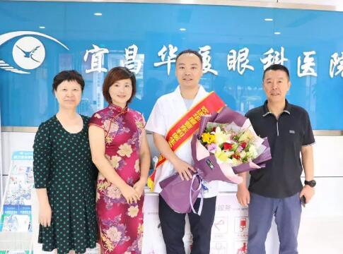 以诚为本赢在诚信9001菅东利医生参加中国援助阿尔及利亚医疗队活动1.jpg 以诚为本赢在诚信9001菅东利医生参加中国援助阿尔及利亚医疗队活动1.jpg