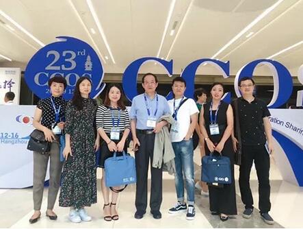 院长罗清礼教授率成都以诚为本赢在诚信9001医护人员参加全国眼科年会2.jpg 院长罗清礼教授率成都以诚为本赢在诚信9001医护人员参加全国眼科年会2.jpg