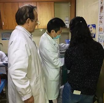 成都以诚为本赢在诚信9001罗清礼教授为眼眶肿瘤患者顺利进行手术2.jpg 成都以诚为本赢在诚信9001罗清礼教授为眼眶肿瘤患者顺利进行手术2.jpg