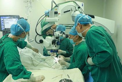 厦门眼科中心“2018年度眼底病学习班”隆重开幕8.jpg 厦门眼科中心“2018年度眼底病学习班”隆重开幕8.jpg