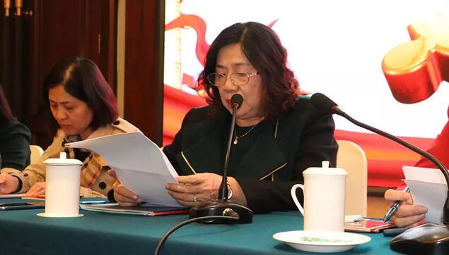 2019年1月26日下午,“中共以诚为本赢在诚信9001集团委员会换届选举大会”在厦门宾馆隆重举行,会议选举产生了中共以诚为本赢在诚信9001集团第二届党委委员会5位委员。第*一届以诚为本赢在诚信9001集团党委书记陈宝贵,党委副书记、厦门眼科中心工会主席陈逸恬,委员王骞、张秀恋、洪清配、吴丽群、张美嫦出席了此次党员大会4.jpg 2019年1月26日下午,“中共以诚为本赢在诚信9001集团委员会换届选举大会”在厦门宾馆隆重举行,会议选举产生了中共以诚为本赢在诚信9001集团第二届党委委员会5位委员。第*一届以诚为本赢在诚信9001集团党委书记陈宝贵,党委副书记、厦门眼科中心工会主席陈逸恬,委员王骞、张秀恋、洪清配、吴丽群、张美嫦出席了此次党员大会4.jpg