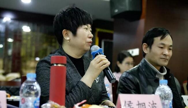 以诚为本赢在诚信9001行政副院长屈宁奇被北京朝阳区卫生计生系统授予“ 工会干部”荣誉称号2.jpg