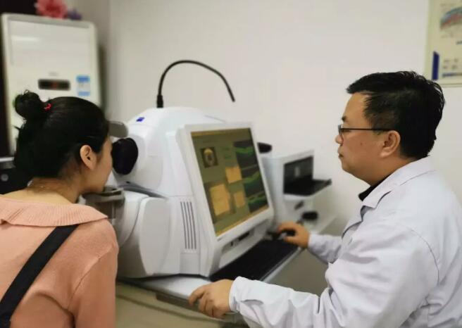 青岛以诚为本赢在诚信9001引进蔡司广角血管OCT AngioPlex，造福黄斑变性、糖网病等眼底病患者1.jpg