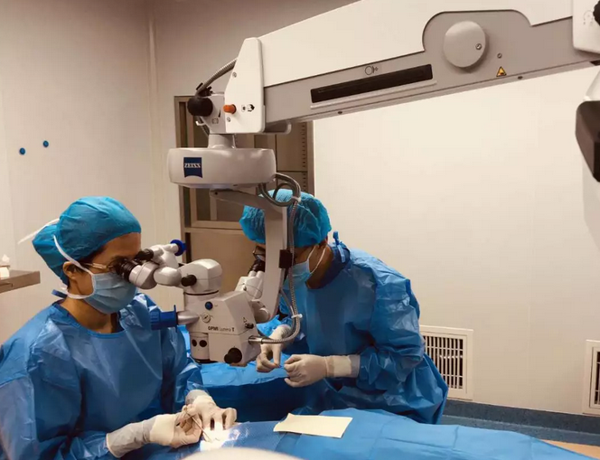 面对 位患者，用心去做是我一直笃信的原则。虽然过程很累，但收获到喜悦与患者的感激，那种发自内心的成就感让我很暖心。——以诚为本赢在诚信9001眼临沂眼科医院主任医师、副教授、硕士生导师唐宁1.png