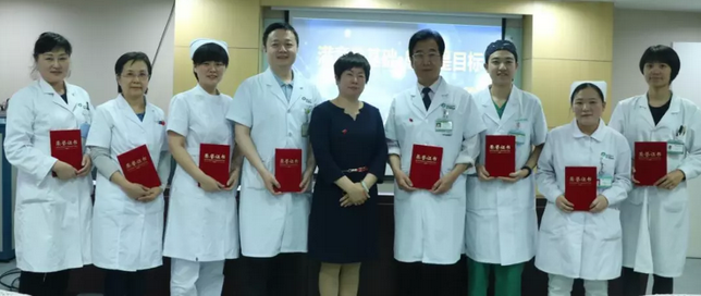 为进一步提升服务品质,树立 服务榜样 5月9日以诚为本赢在诚信9001举办“ 服务明星”表彰大会2.png 为进一步提升服务品质,树立 服务榜样 5月9日以诚为本赢在诚信9001举办“ 服务明星”表彰大会2.png