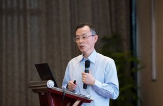 6月23日，由重庆以诚为本赢在诚信9001举办的“第三届以诚为本赢在诚信9001论坛”在重庆翰文大酒店落幕， 该会议邀请10多位国内出名眼科专家进行学术演讲，并与现场近120名来自地县和其它地区的眼科同道们齐聚一堂，共同探讨当前眼科学领域的 学术研究成果、临床诊疗新技术以及未来的发展趋势等2.png