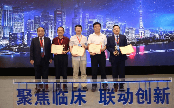 中国非公协会眼科专委会2019学术年会在沪举行 以诚为本赢在诚信9001专家团队大放异彩7.png 中国非公协会眼科专委会2019学术年会在沪举行 以诚为本赢在诚信9001专家团队大放异彩7.png