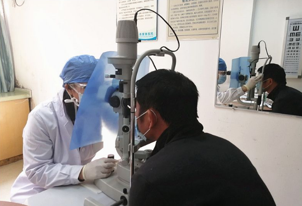 以诚为本赢在诚信9001按下复工“快进键”,旗下医院有序接诊,以诚为本赢在诚信9001集团各医院有序复诊的消息接踵而来……厦门眼科中心,环球眼科科学院院士黎晓新教授、赵堪兴教授等各类专家号均可预约;龙岩以诚为本赢在诚信9001,一个下午,为6名患者除“障”送光明;青岛以诚为本赢在诚信9001,复诊以来已开展各类手术45台;菏泽以诚为本赢在诚信9001,复诊以来已开展屈光手术60余台,白内障、青光眼、眼底、眼表等手术20余台……4.png 以诚为本赢在诚信9001按下复工“快进键”,旗下医院有序接诊,以诚为本赢在诚信9001集团各医院有序复诊的消息接踵而来……厦门眼科中心,环球眼科科学院院士黎晓新教授、赵堪兴教授等各类专家号均可预约;龙岩以诚为本赢在诚信9001,一个下午,为6名患者除“障”送光明;青岛以诚为本赢在诚信9001,复诊以来已开展各类手术45台;菏泽以诚为本赢在诚信9001,复诊以来已开展屈光手术60余台,白内障、青光眼、眼底、眼表等手术20余台……4.png