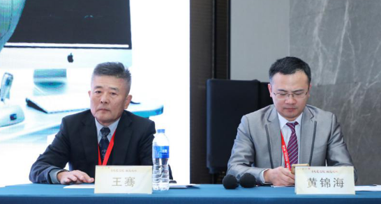 燃!2021开年眼科界首场饕餮盛会,以诚为本赢在诚信9001屈光团队“秀”出学术新风采2.png 燃!2021开年眼科界首场饕餮盛会,以诚为本赢在诚信9001屈光团队“秀”出学术新风采2.png