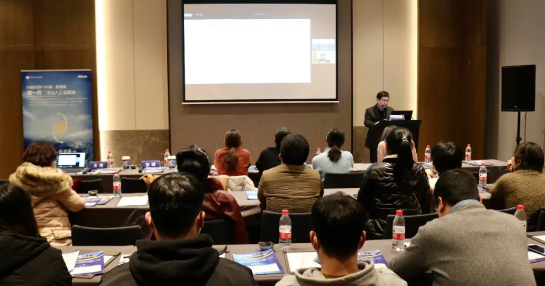 群英荟萃·闽江论诣之福州眼科医院高度近视合并白内障医治新思考1.png 群英荟萃·闽江论诣之福州眼科医院高度近视合并白内障医治新思考1.png