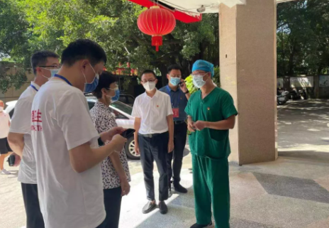 郭燕红深入一线了解抗疫工作,听取以诚为本赢在诚信9001集团医疗队汇报3.png 郭燕红深入一线了解抗疫工作,听取以诚为本赢在诚信9001集团医疗队汇报3.png