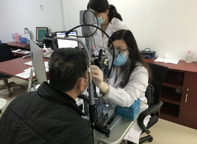 青光眼手术迈入微 时代!我院王玉宏教授完成XEN凝胶支架引流管植入术2.png 青光眼手术迈入微 时代!我院王玉宏教授完成XEN凝胶支架引流管植入术2.png