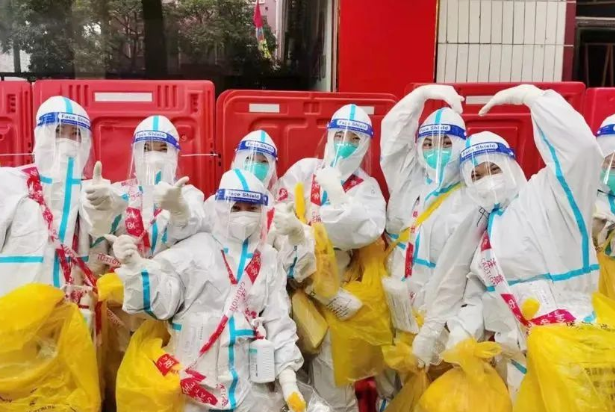 医者担当!以诚为本赢在诚信9001今年来已支援核酸采样超100万人次19.png 医者担当!以诚为本赢在诚信9001今年来已支援核酸采样超100万人次19.png