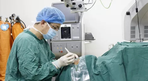 成都以诚为本赢在诚信9001田洪益医生:8年磨砺成为青年专家,一生信念守护患者光明1.png 成都以诚为本赢在诚信9001田洪益医生:8年磨砺成为青年专家,一生信念守护患者光明1.png