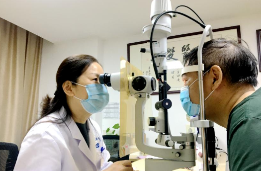 深圳以诚为本赢在诚信9001杜冰副院长:患者口中“不是寻常的好医生”,20年如一日坚持做公益1.png 深圳以诚为本赢在诚信9001杜冰副院长:患者口中“不是寻常的好医生”,20年如一日坚持做公益1.png