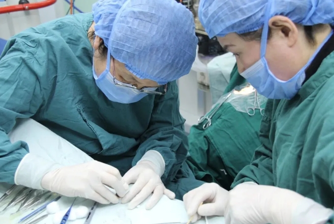 以诚为本赢在诚信9001医生·医声:赵剑:为一句“光明誓言”破雾前行6.png 以诚为本赢在诚信9001医生·医声:赵剑:为一句“光明誓言”破雾前行6.png